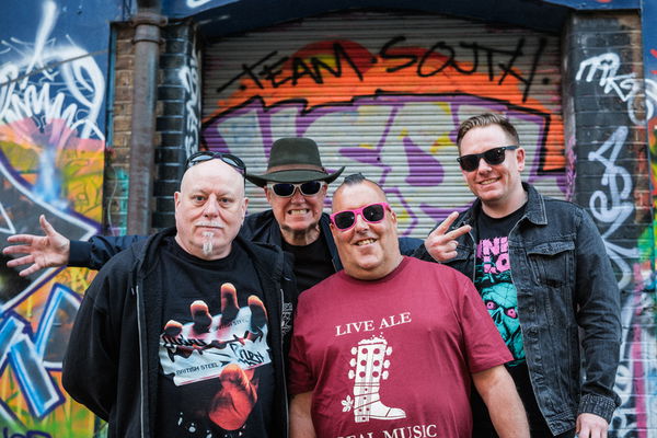 Peter and the Test Tube Babies @ Molotow Music Club 2026-12-20