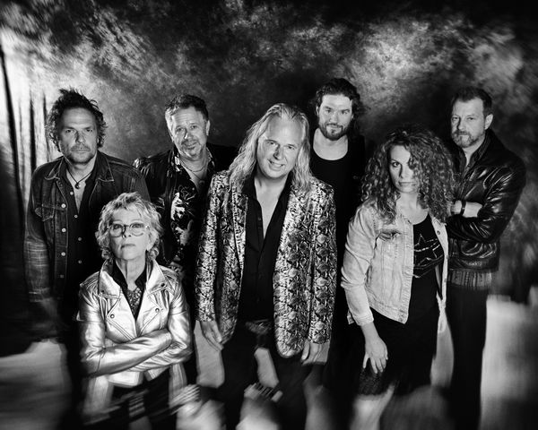 Erwin Nyhoff & The Prodigal Sons @ Poppodium Hedon 2027-03-11