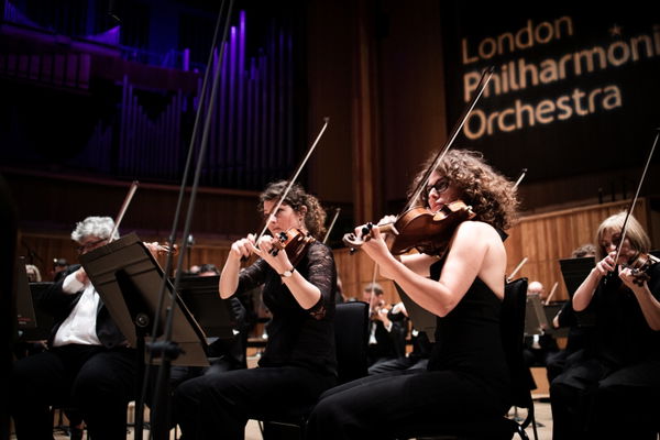 London Philharmonic Orchestra Anja Bihlmaier dirigent Benjamin Grosvenor piano @ TivoliVredenburg 2027-01-17