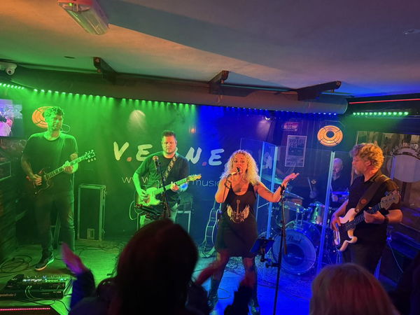 Venner @ Muziekcafé Scooter'S 2026-10-17