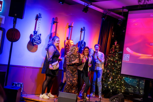 Karaoke Café