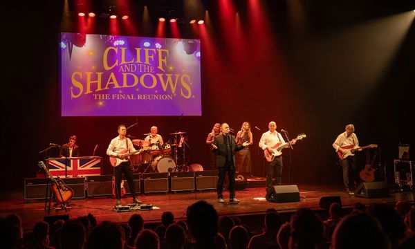 Cliff & The Shadows Tributeband @ Cultureel Centrum Bullekerk 2027-02-20