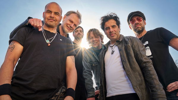 Van Dik Hout @ Luxor Live 2027-02-26