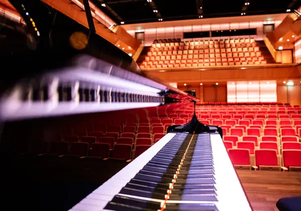 Lunchconcert — i.s.m. het Muziekinstrumentenfonds @ Muziekgebouw aan 't IJ 2027-05-21