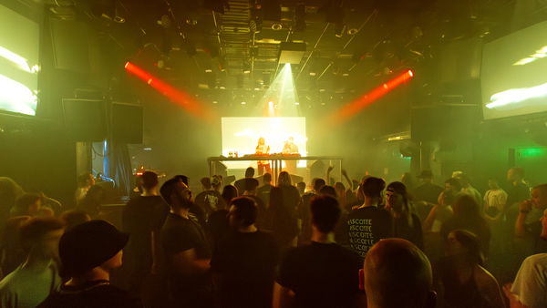Samplifire / Shiverz / Roi* / Nersha / Ryllz / Atex x Chenzo x Ragner / Creatcha @ Melkweg 2026-11-06