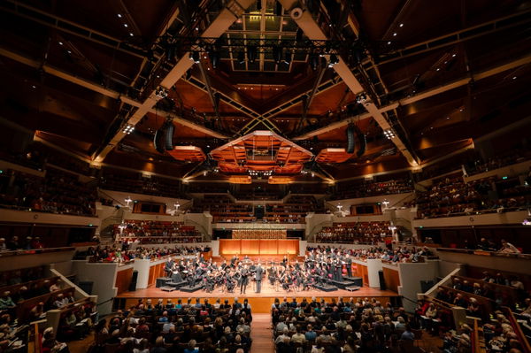 Nederlandse Bachvereniging Lars Ulrik Mortensen muzikale leiding, klavecimbel Raphael Höhn tenor (evangelist) Dorothee M