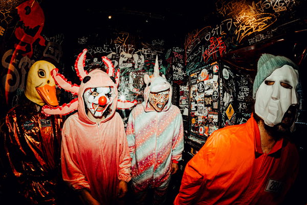 Mother's Cake @ Molotow Music Club 2027-02-02
