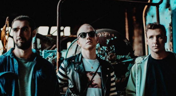 Two Door Cinema Club @ 013 Poppodium 2027-01-31